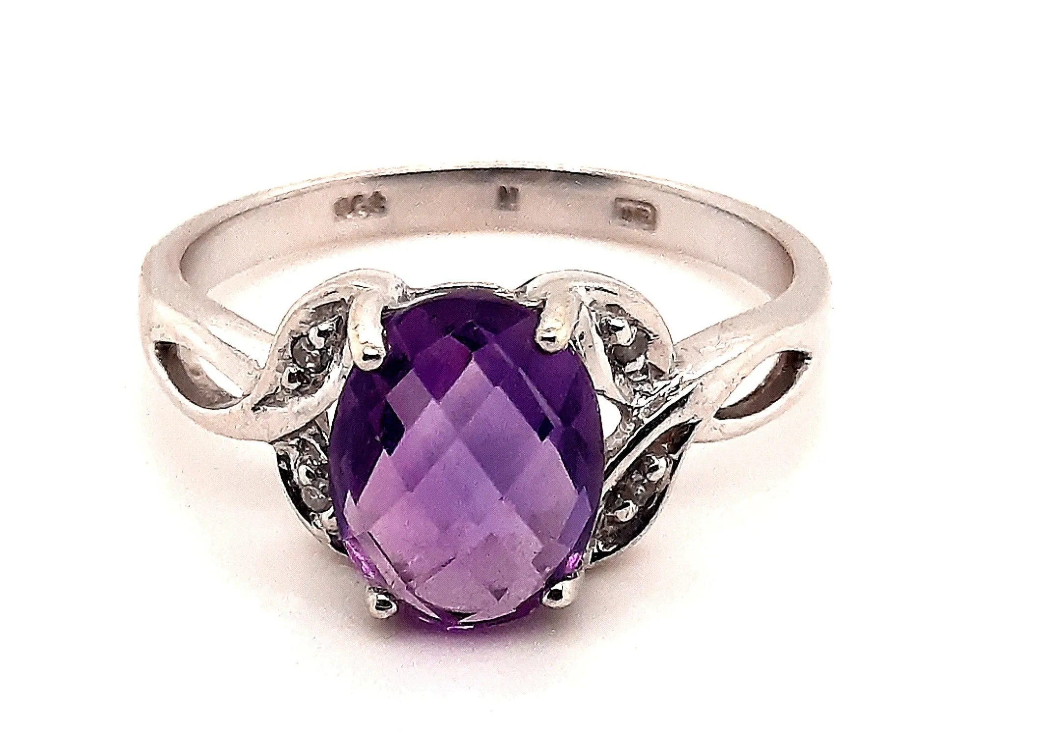 Amethyst 9ct White Gold Ring