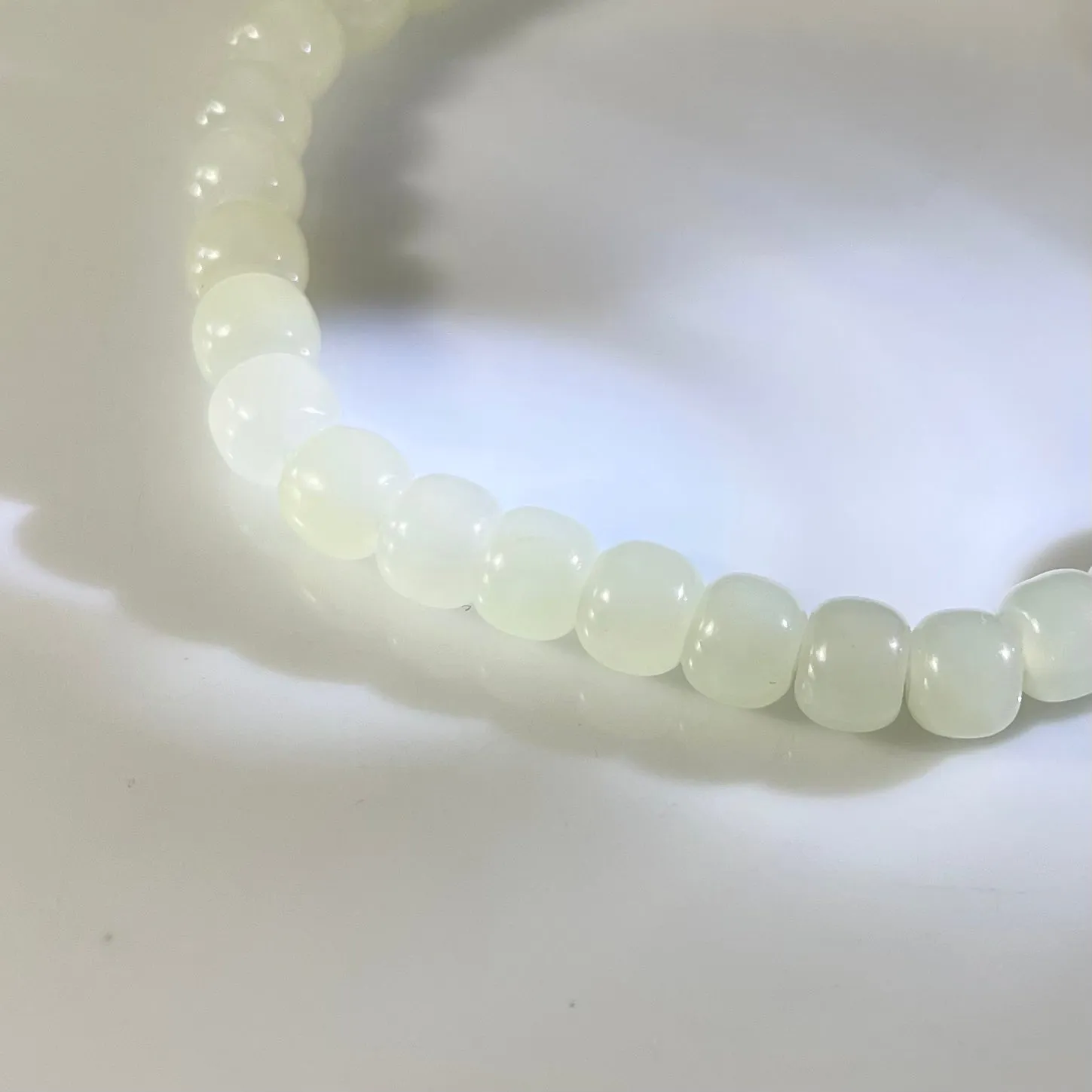 [Final sale] White Hetian Jade nephrite jade Bracelet - 6 mm beads 6 inches