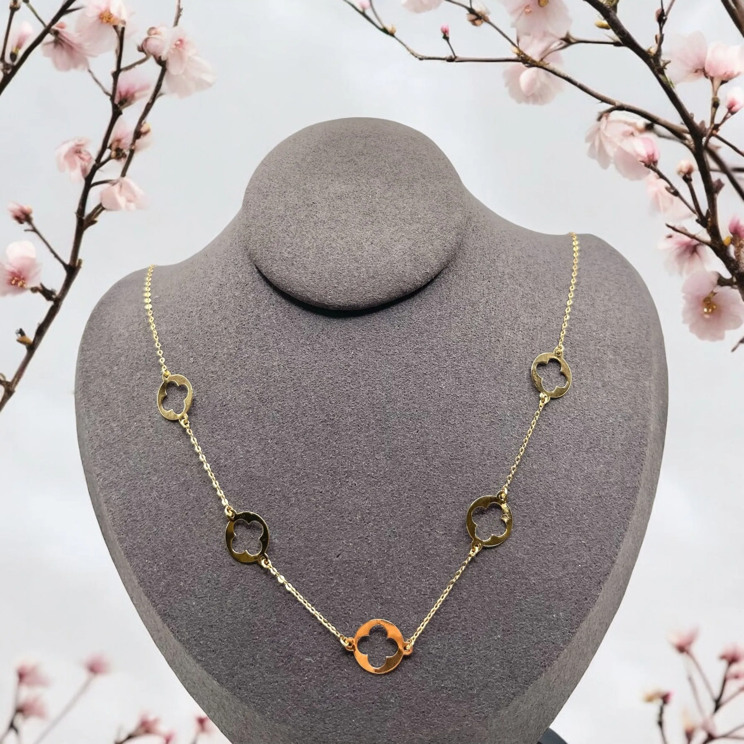 FLOWER NECKLACE