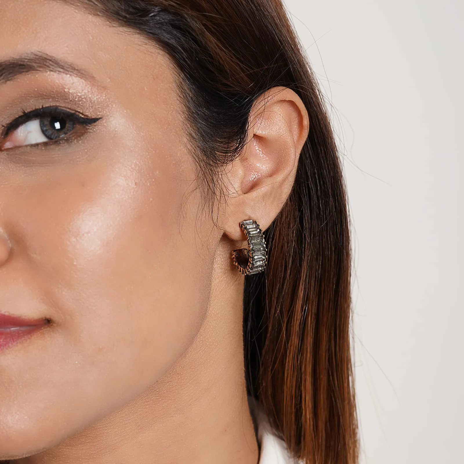 Joker & Witch Women Ula Hoop Grey Stone Earrings