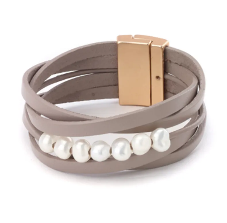 Leather Bracelet with Pearls