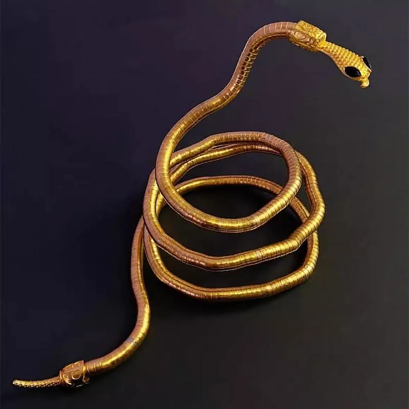 Serpentine decor gold arm cuff